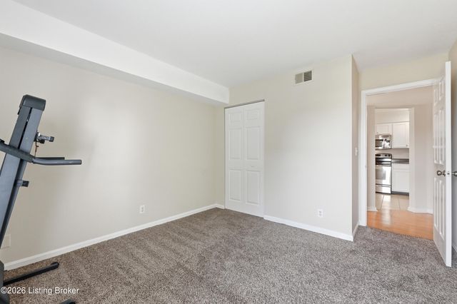 113 La Fontenay Ct, Louisville, KY 40223