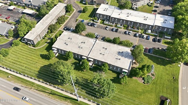 113 La Fontenay Ct, Louisville, KY 40223