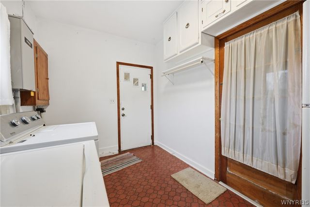 2820 Bell Drive, Hamburg, NY 14075