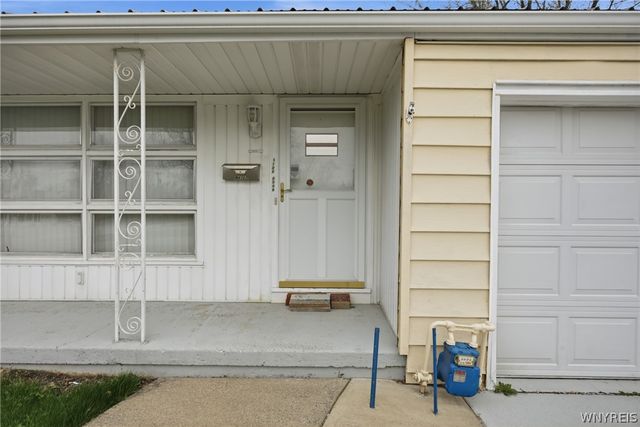 2820 Bell Drive, Hamburg, NY 14075