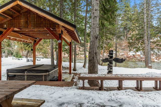 2304 Pine Tree Lane, Leavenworth, WA 98826