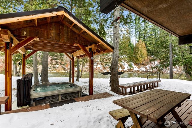 2304 Pine Tree Lane, Leavenworth, WA 98826