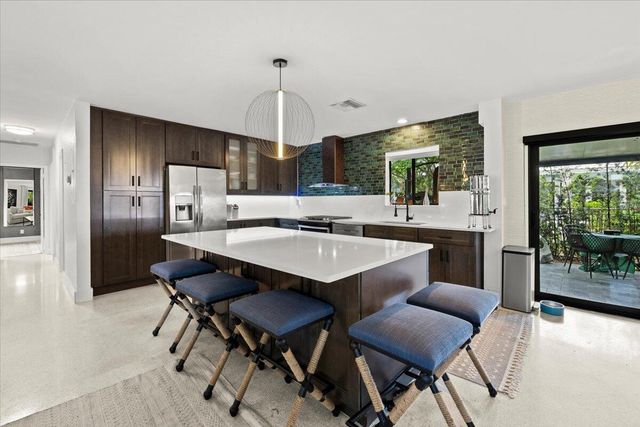 2611 SE 21 Street, Fort Lauderdale, FL 33316