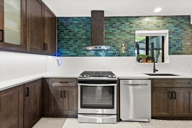 2611 SE 21 Street, Fort Lauderdale, FL 33316