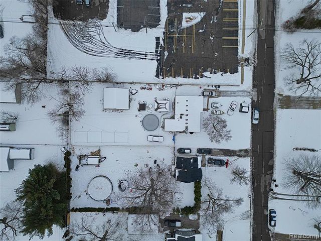 15093 Lyons Street, Livonia, MI 48154