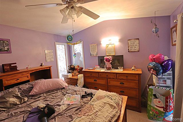 15093 Lyons Street, Livonia, MI 48154