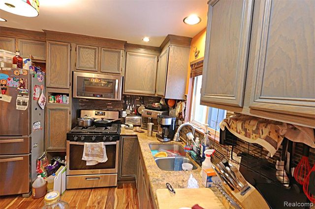 15093 Lyons Street, Livonia, MI 48154