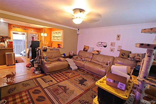 15093 Lyons Street, Livonia, MI 48154