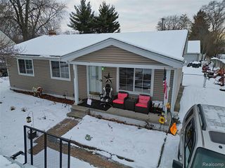 15093 Lyons Street, Livonia, MI 48154