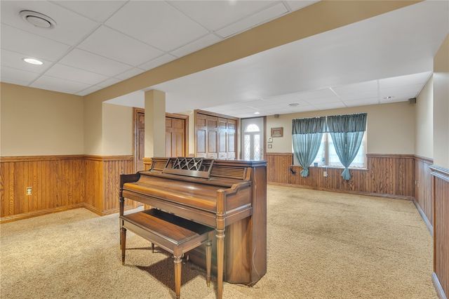 319 Bellford Ct, Cranberry Twp, PA 16066