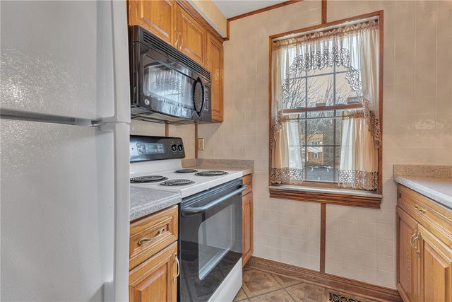 319 Bellford Ct, Cranberry Twp, PA 16066