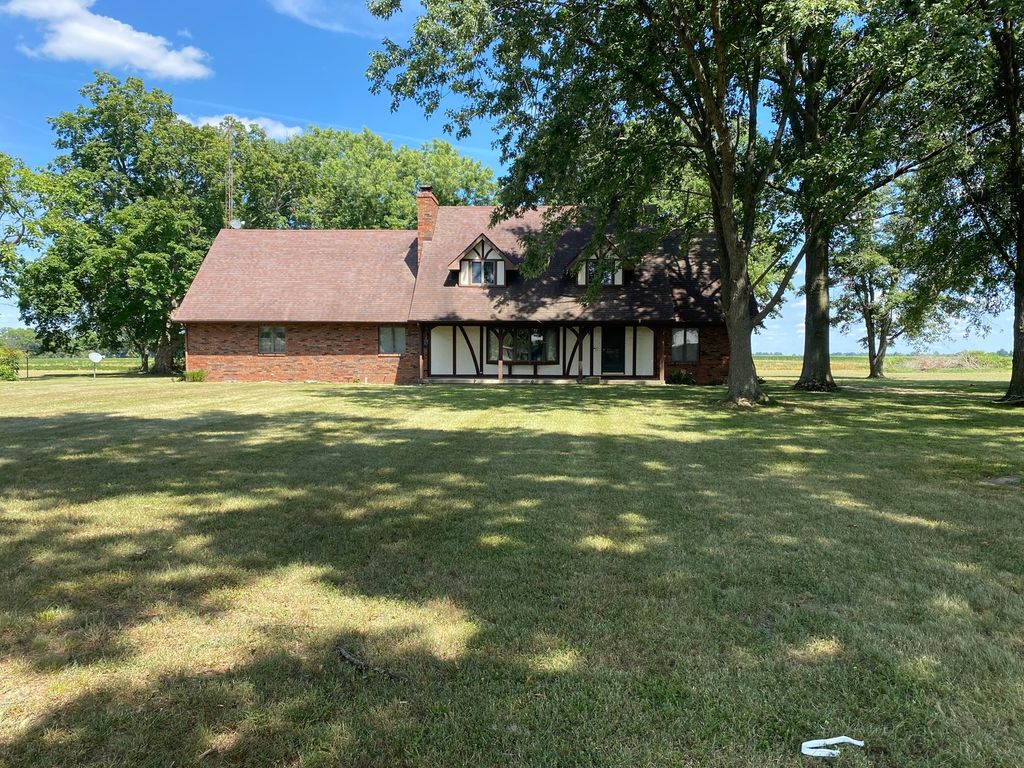 Image 1 of property listing at 1924 Zion Hill Road, Centralia, IL 62801
