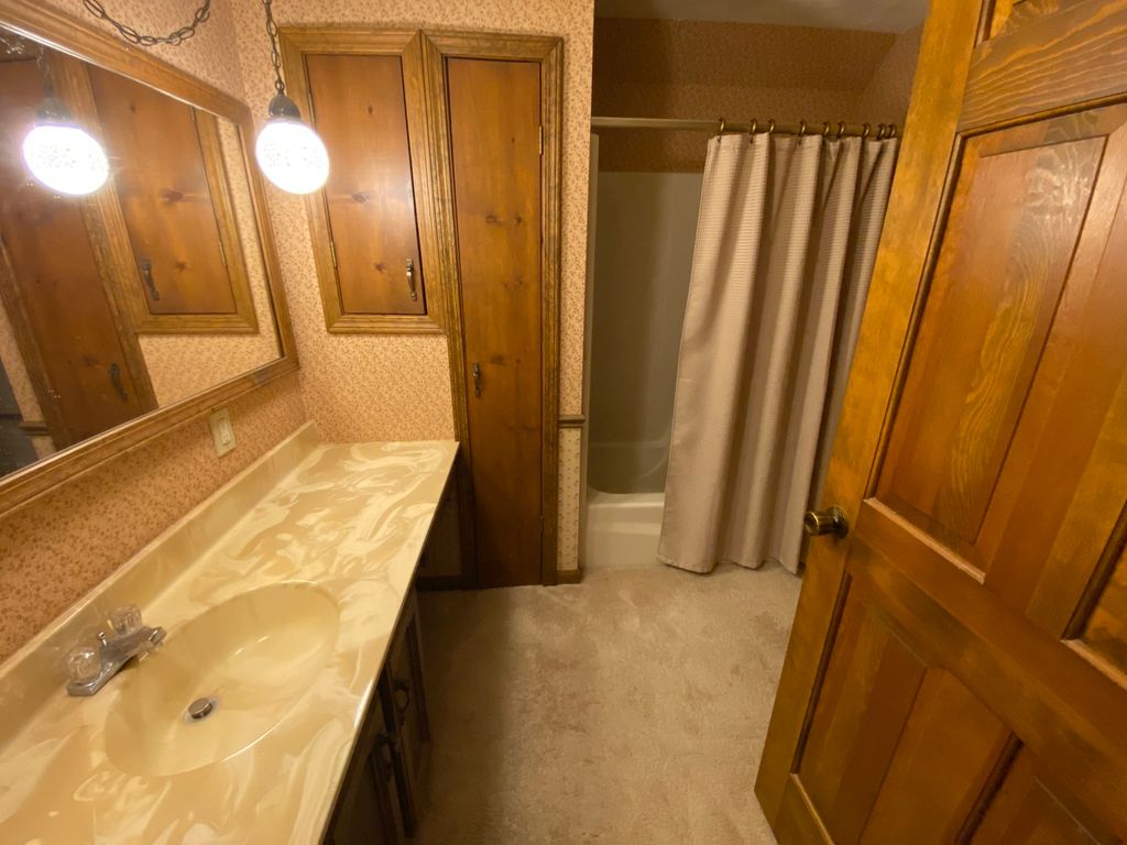 Image 15 of property listing at 1924 Zion Hill Road, Centralia, IL 62801