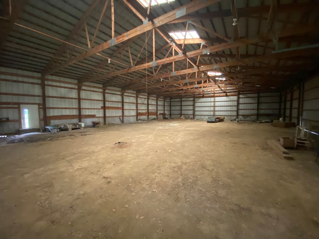 Image 22 of property listing at 1924 Zion Hill Road, Centralia, IL 62801