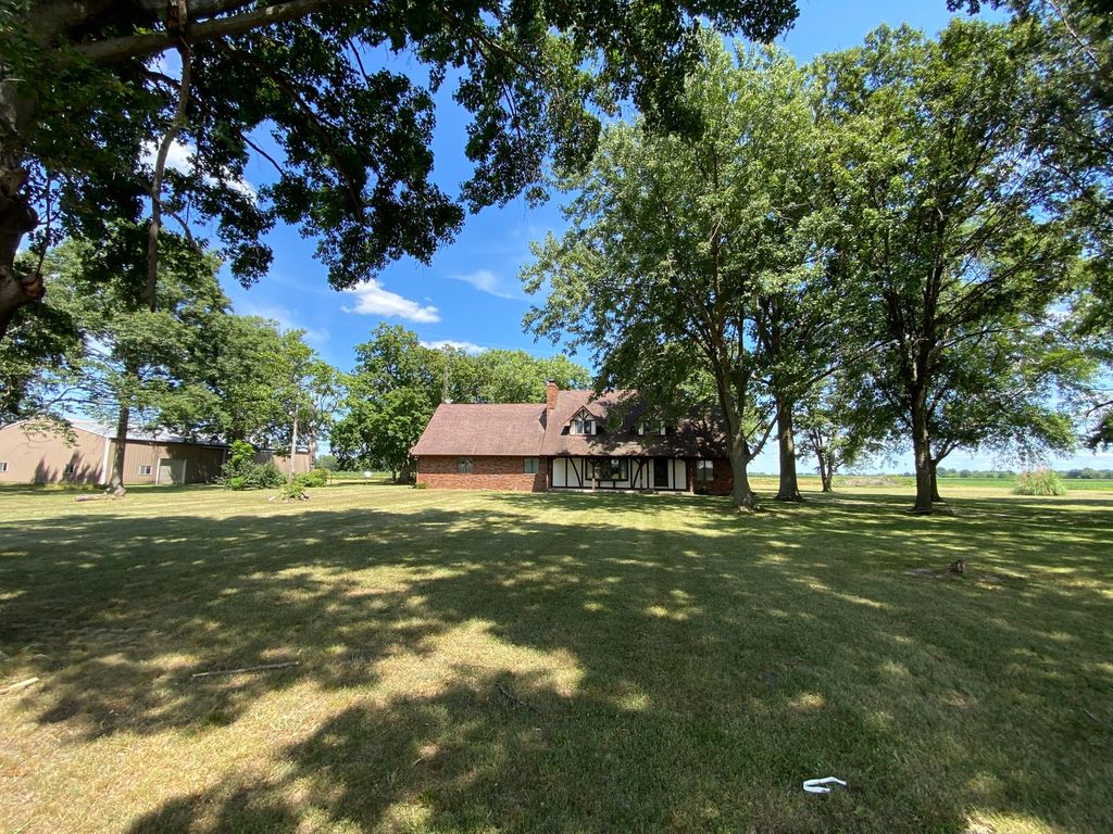 Image 25 of property listing at 1924 Zion Hill Road, Centralia, IL 62801
