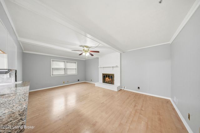 6802 Chepstow Ct, Louisville, KY 40207