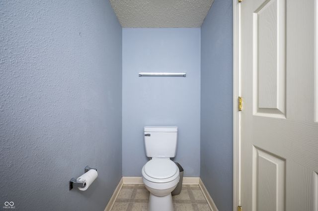 3415 Parkview Drive, Columbus, IN 47201