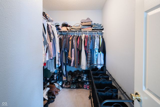 3415 Parkview Drive, Columbus, IN 47201