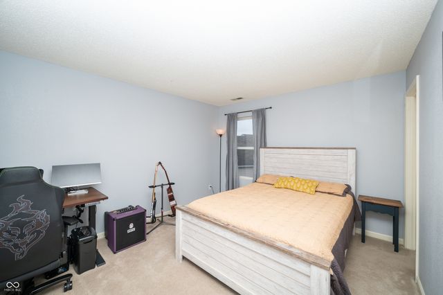 3415 Parkview Drive, Columbus, IN 47201