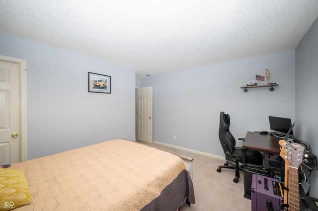 3415 Parkview Drive, Columbus, IN 47201