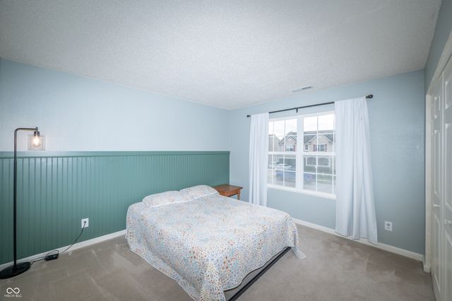 3415 Parkview Drive, Columbus, IN 47201