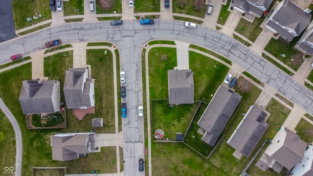 3415 Parkview Drive, Columbus, IN 47201