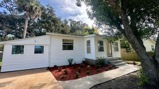 5215 Rogers Avenue, Port Orange, FL 32127
