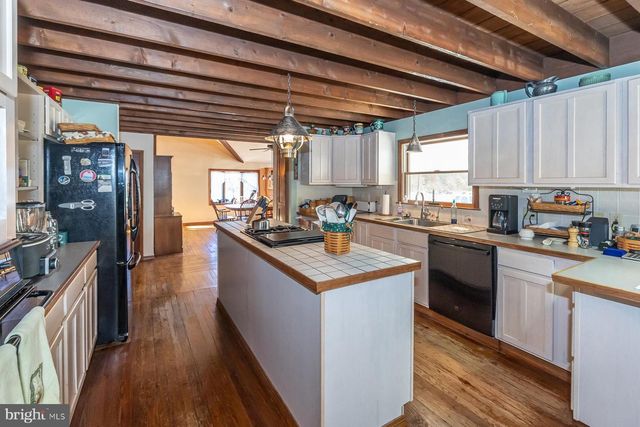 580 FOREST GROVE RD, Vineland, NJ 08360