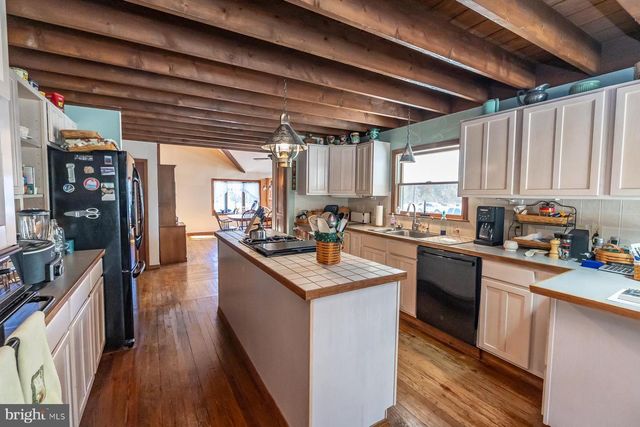 580 FOREST GROVE RD, Vineland, NJ 08360