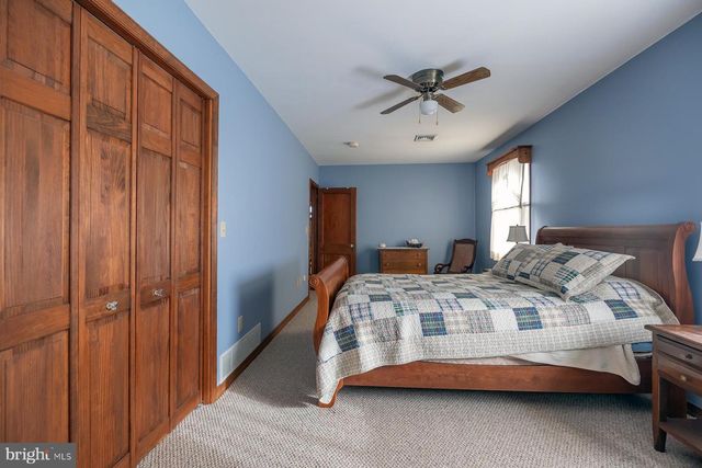 580 FOREST GROVE RD, Vineland, NJ 08360