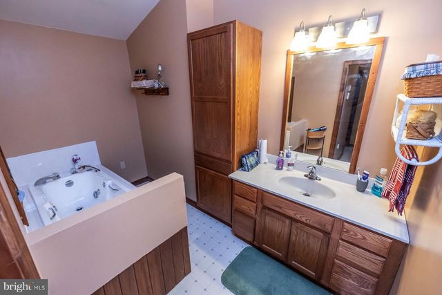 580 FOREST GROVE RD, Vineland, NJ 08360