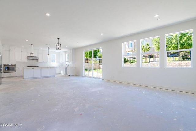 4699 Summit Avenue, Simi Valley, CA 93063