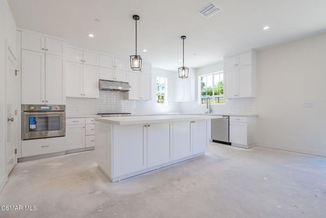 4699 Summit Avenue, Simi Valley, CA 93063