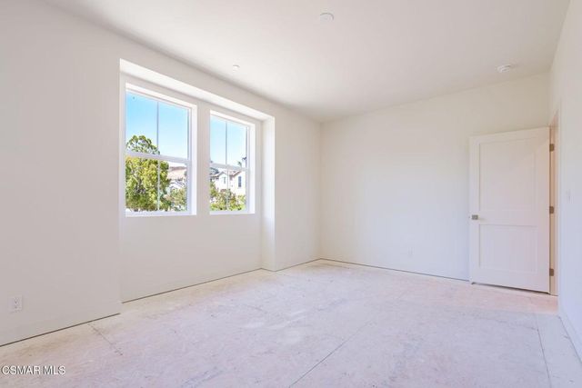 4699 Summit Avenue, Simi Valley, CA 93063