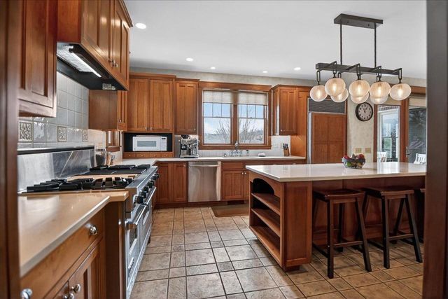 2 Coyote Court, Madison, WI 53717