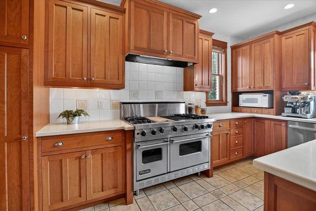 2 Coyote Court, Madison, WI 53717