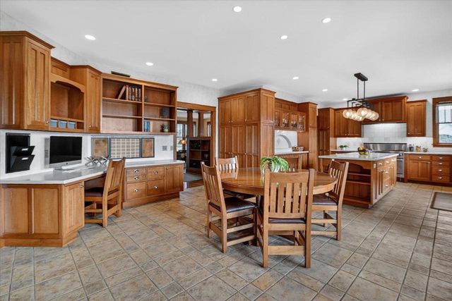 2 Coyote Court, Madison, WI 53717