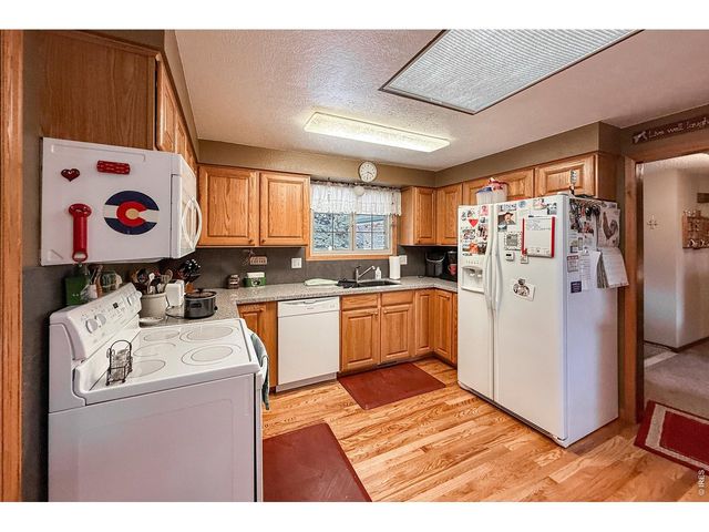2806 Lake Park Way, Longmont, CO 80503