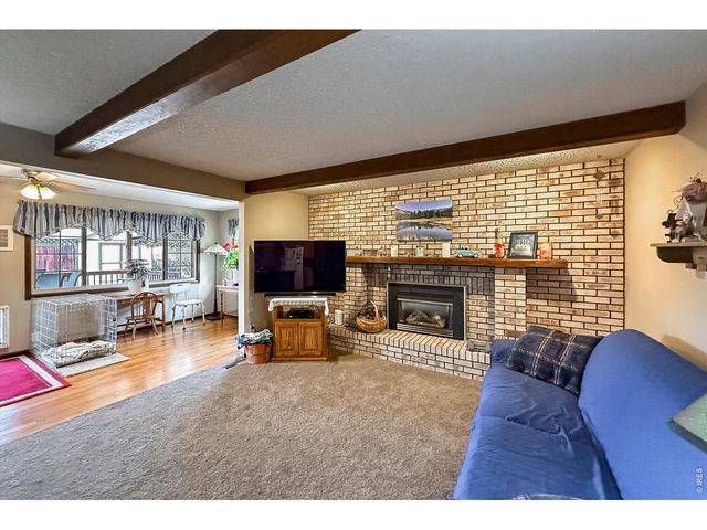 2806 Lake Park Way, Longmont, CO 80503