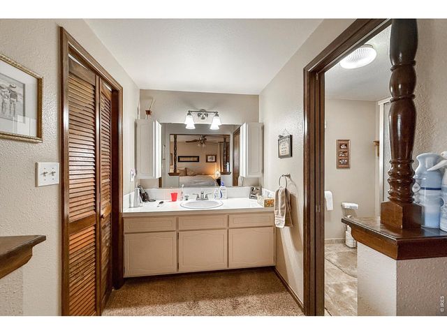 2806 Lake Park Way, Longmont, CO 80503