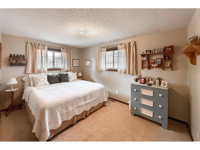 2806 Lake Park Way, Longmont, CO 80503