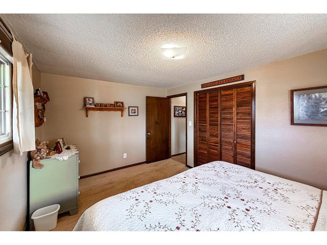 2806 Lake Park Way, Longmont, CO 80503