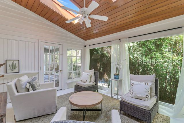 9 Ibis St, Hilton Head Island, SC 29928