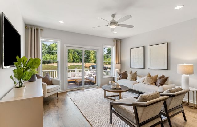 16 Weathervane Drive 023, Walpole, MA 02081