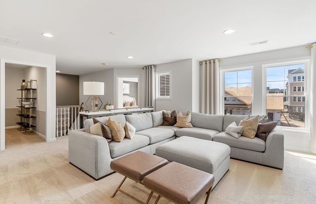 16 Weathervane Drive 023, Walpole, MA 02081