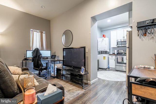 116 S FELLOWSHIP RD, Maple Shade, NJ 08052