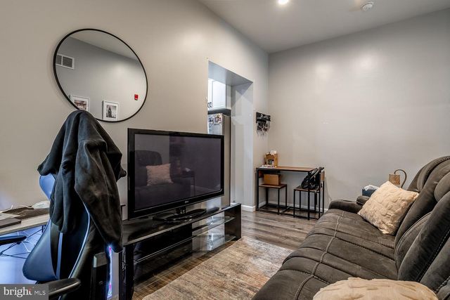 116 S FELLOWSHIP RD, Maple Shade, NJ 08052