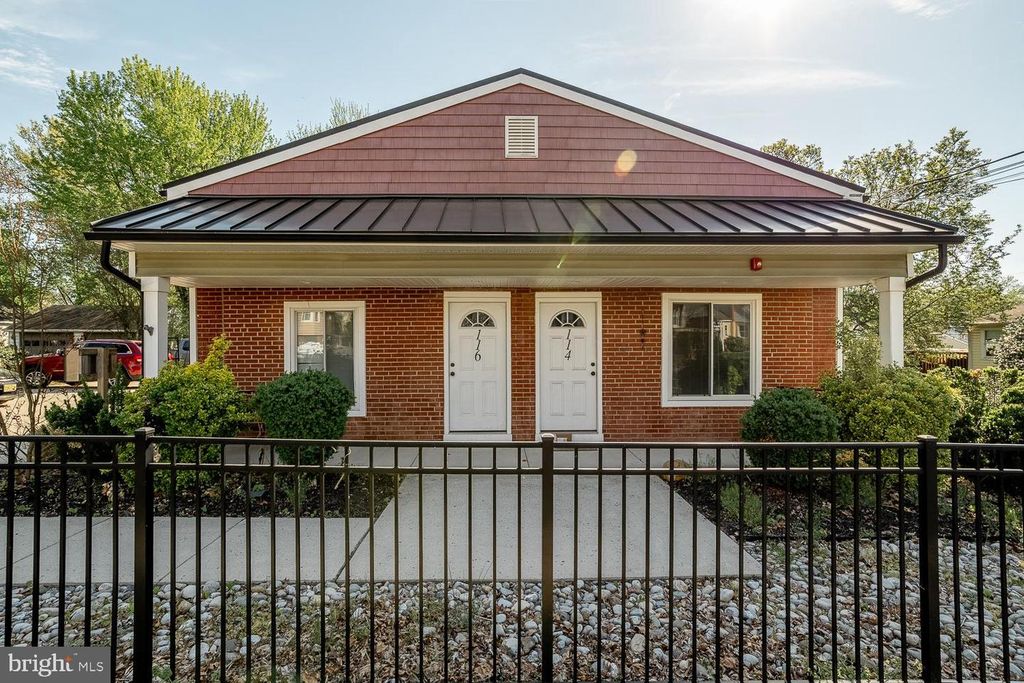 116 S FELLOWSHIP RD, Maple Shade, NJ 08052