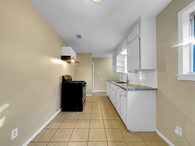 1000 Crescent Boulevard, Cleveland, TX 77327