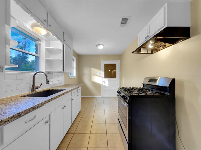 1000 Crescent Boulevard, Cleveland, TX 77327